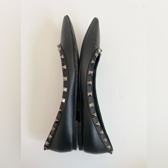 Valentino Garavani Black Noir Leather Rockstud pointed toe Ballerina flats EU 40 - Picture 9 of 9